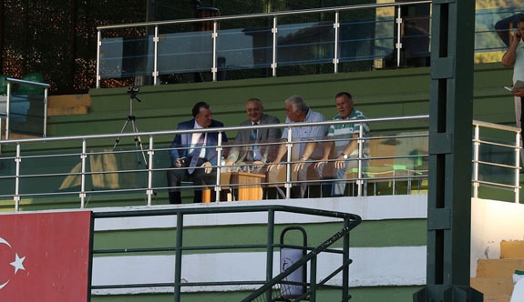 MANİSA B&Uuml;Y&Uuml;KŞEHİR BELEDİYESİ SAHAYA İNDİ