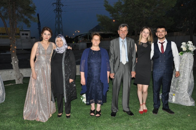 GENÇ ALKAN ÇİFTİ BİR ÖMÜR BOYU EL ELE