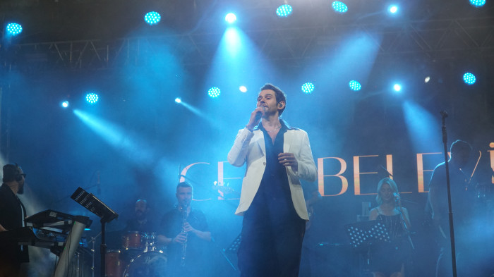 TURGUTLU AĞUSTOS ZAFER BAYRAMI ÇOŞKUSUNU CEM BELEVİ İE KUTLADI 