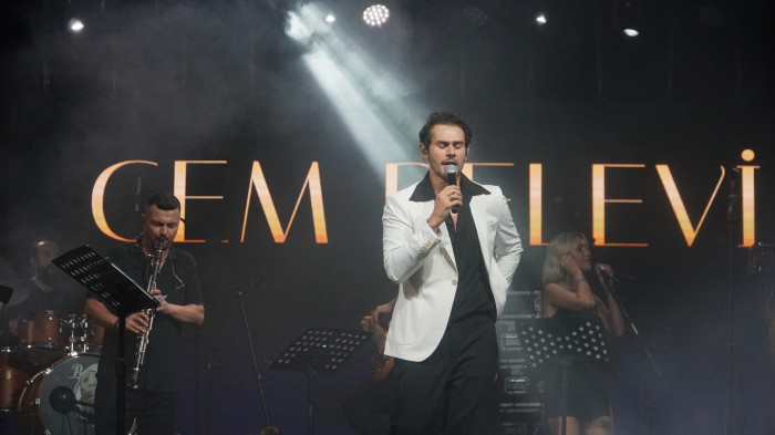 TURGUTLU AĞUSTOS ZAFER BAYRAMI ÇOŞKUSUNU CEM BELEVİ İE KUTLADI 