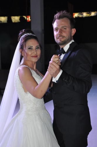 GENÇ ALKAN ÇİFTİ BİR ÖMÜR BOYU EL ELE