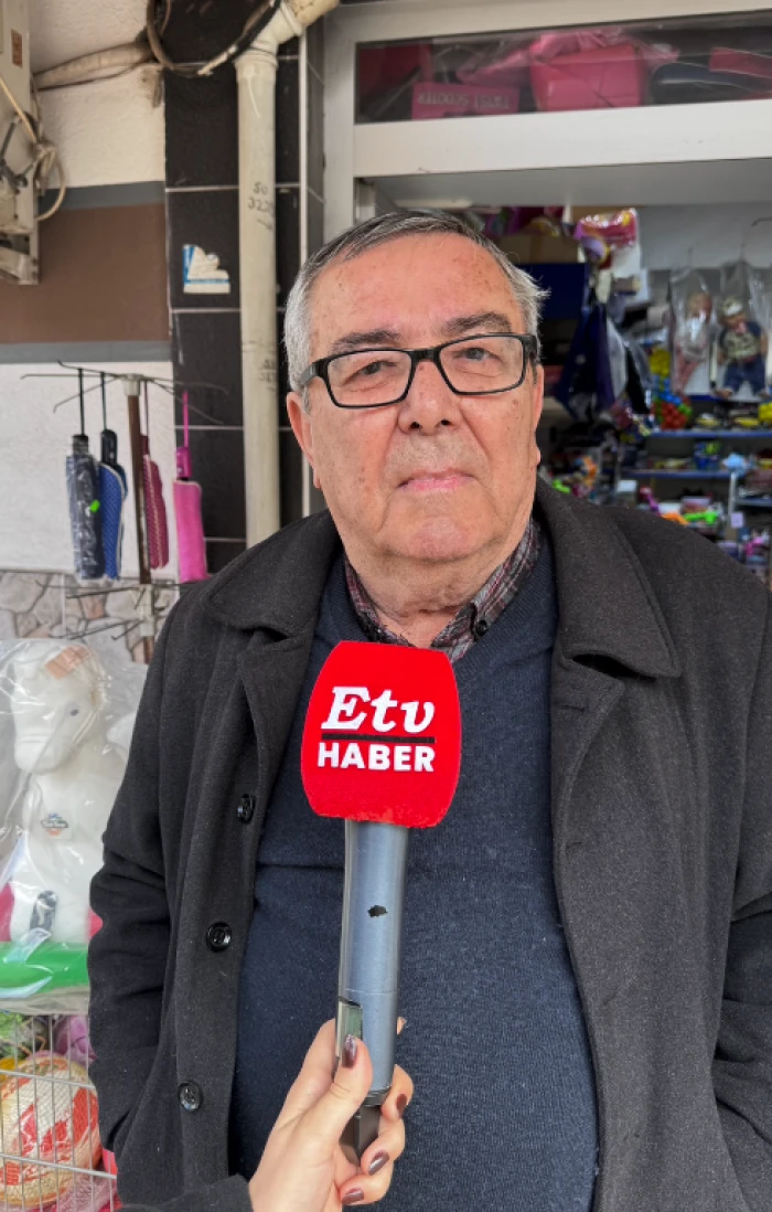 MANİSA'NIN G&Ouml;BEĞİNDE TEHLİKE SA&Ccedil;AN HARABE