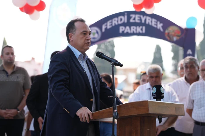 AHMETLİ’DE FERDİ ZEYREK PARKI AÇILDI