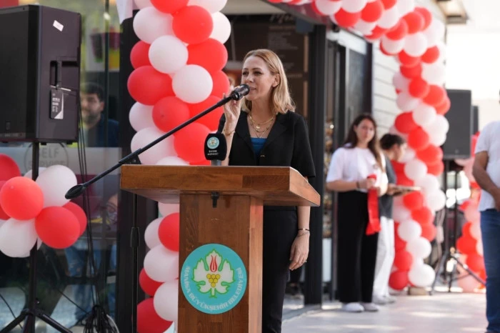 AHMETLİ’DE FERDİ ZEYREK PARKI AÇILDI