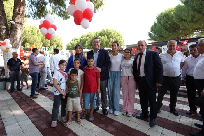 AHMETLİ’DE FERDİ ZEYREK PARKI AÇILDI