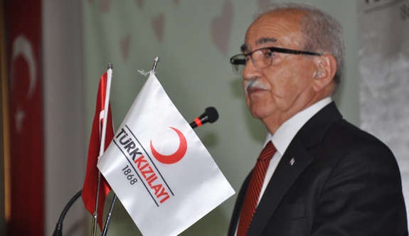 TÜRK KIZILAY'I PLAKET TAKDİMİ