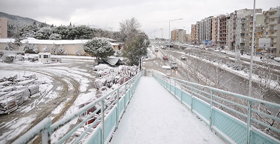 MANİSA'DAN KAR MANZARALARI