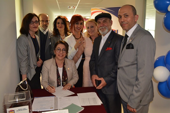 MANİSA LİSESİ MEZUNLARI DERNEĞİ