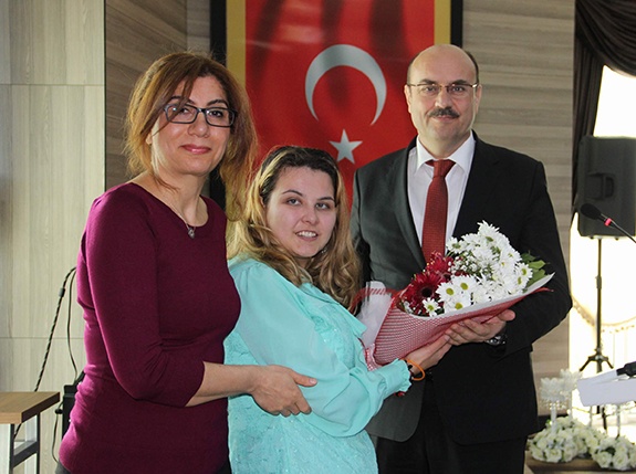 YIL SONU PARTİSİNDE DOYASIYA EĞLENDİLER