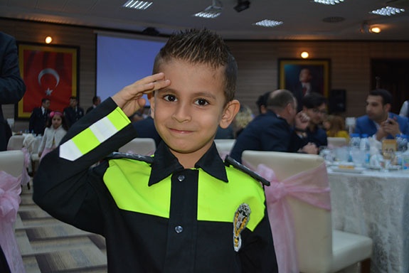 ŞEHİT VE GAZİ AİLELERİ İÇİN YEMEK