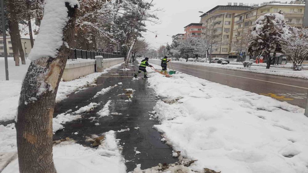 B&uuml;t&ccedil;e dostu &rsquo;Kamp&uuml;s Mutfak&rsquo; 2025 yılında &ouml;ğrencilerin uğrak noktası oldu
