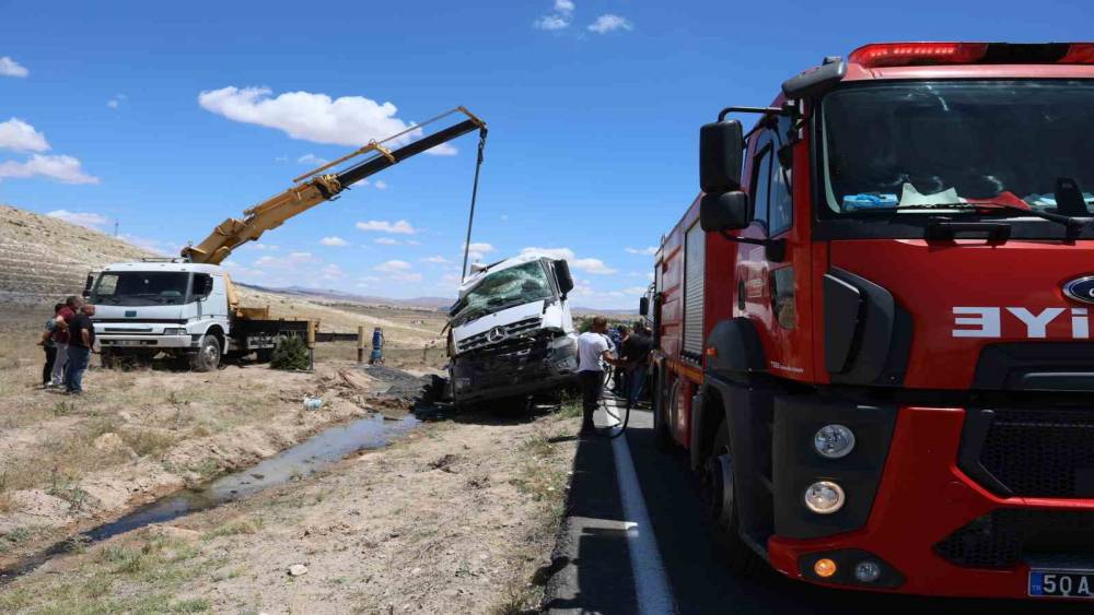 Nevşehir’de beton mikseri devrildi: 1 yaralı
