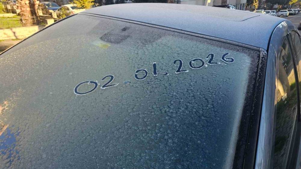 Bandırma&rsquo;da dondurucu soğuk etkisini artırdı, sıcaklık -7 dereceye kadar d&uuml;şt&uuml;
