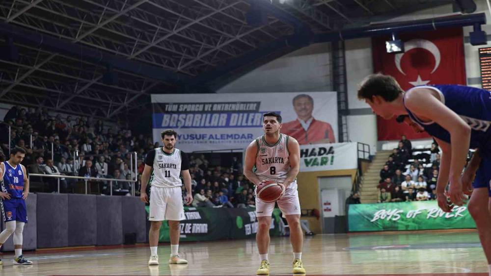 B&uuml;y&uuml;kşehir Basketbol parkeye &ccedil;ıkıyor: Hedef 11&rsquo;de 11
