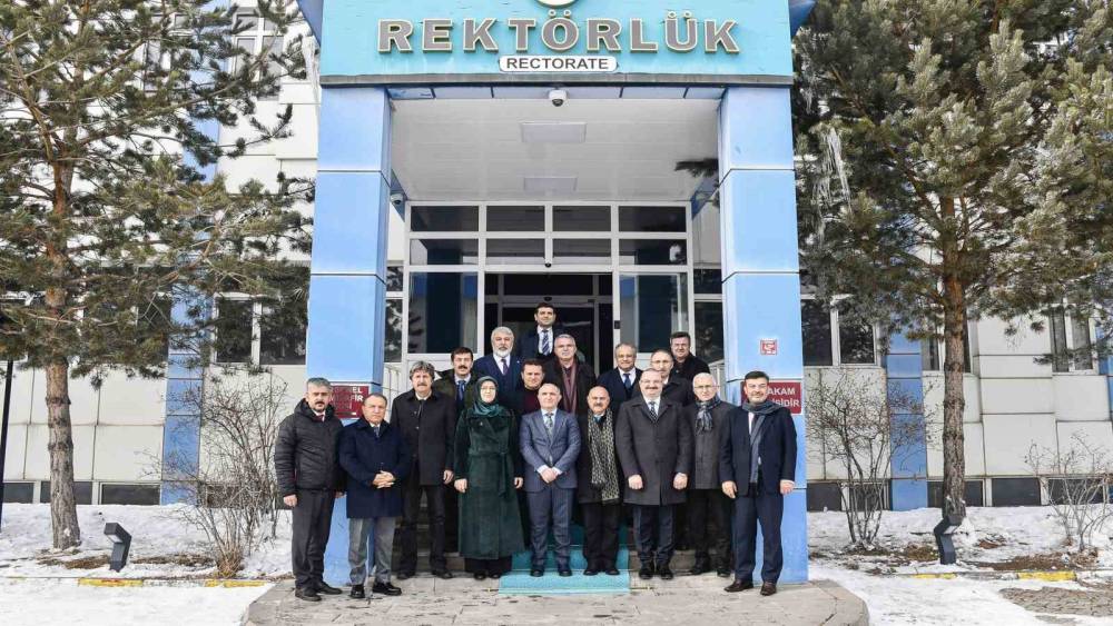 &Uuml;niversitelerarası kurul y&ouml;netimi Kars&rsquo;ta toplandı
