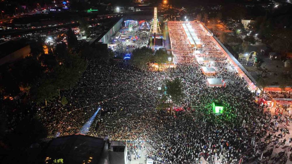 Geleneksel Ağustos Fuarı 2,5 milyon ziyaretçiyi ağırladı
