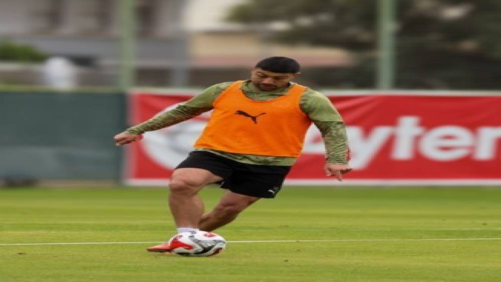 Alanyaspor devre arası hazırlıklarını s&uuml;rd&uuml;r&uuml;yor
