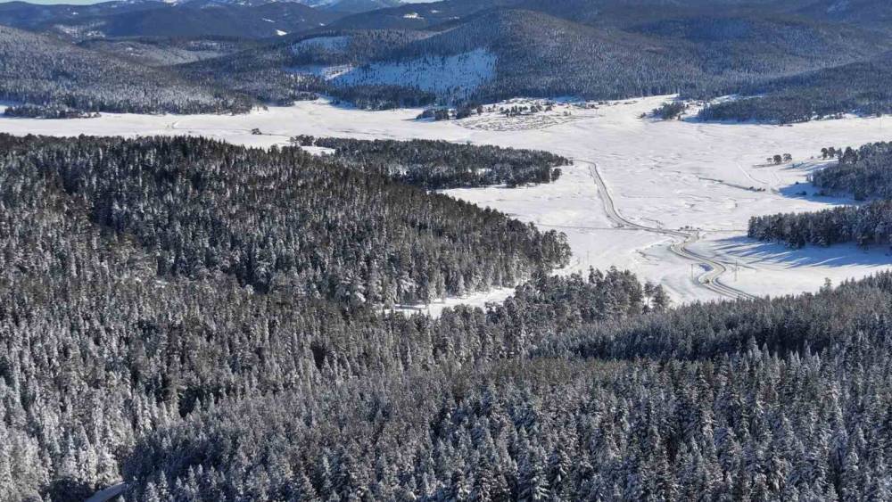 14 k&ouml;y&uuml;n yaylasının bir arada bulunduğu Sarıalan&rsquo;da kış g&uuml;zelliği
