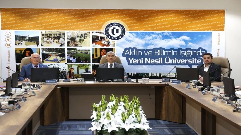 Uşak Üniversitesi ev sahipliğinde Güvenlik Tedbirleri Toplantısı yapıldı
