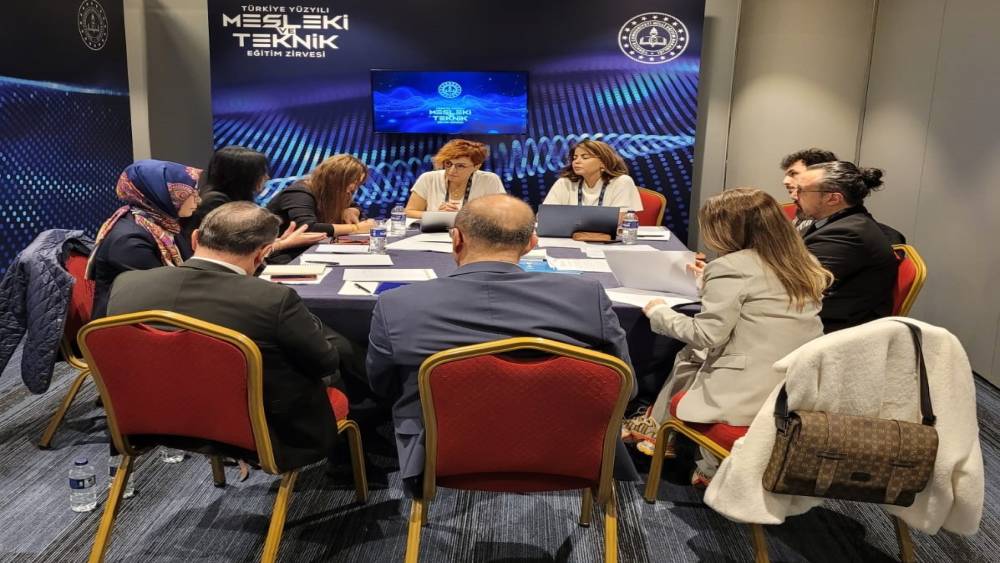 MCBÜ’den Mesleki Eğitim Zirvesi’ne önemli katkı

