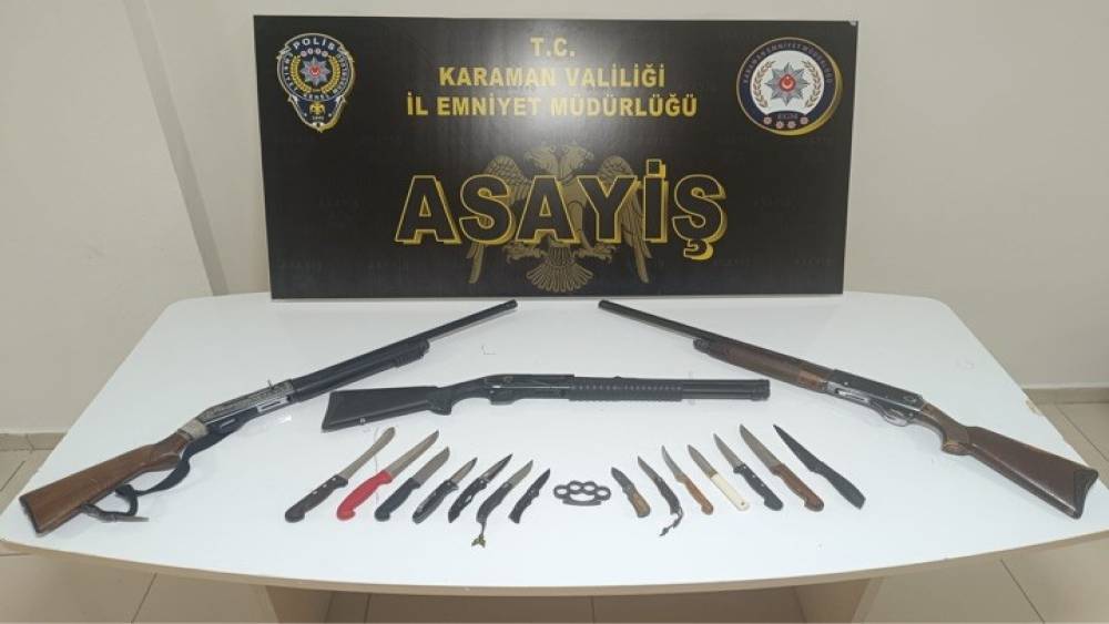 Karaman&rsquo;da uyuşturucu ve ka&ccedil;ak t&uuml;t&uuml;n ele ge&ccedil;irildi: 3 tutuklama
