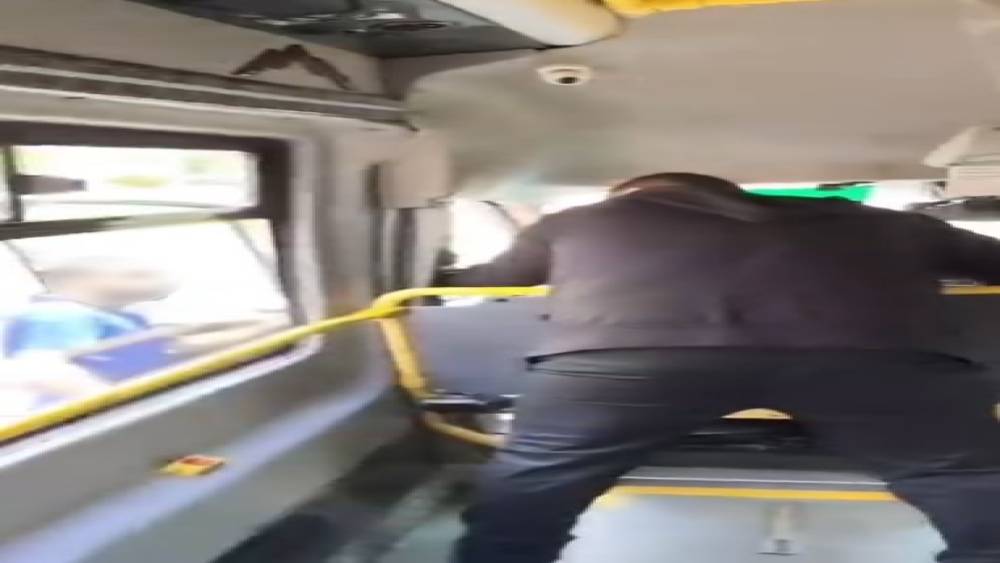 5 TL’lik eksik ödeme yüzünden minibüs karıştı