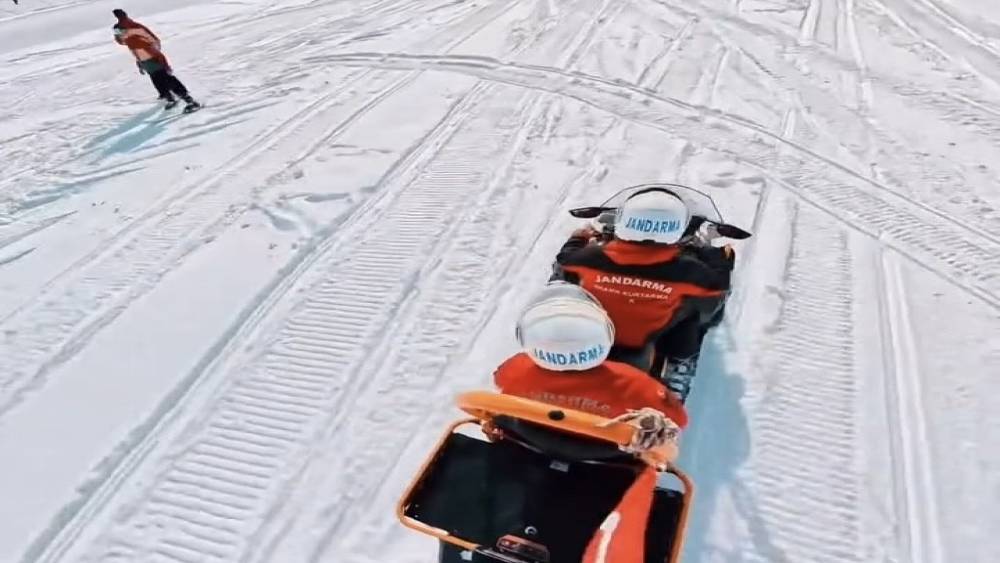 Abalı Kayak Merkezi&rsquo;nde JAK timlerinden g&uuml;venlik devriyesi
