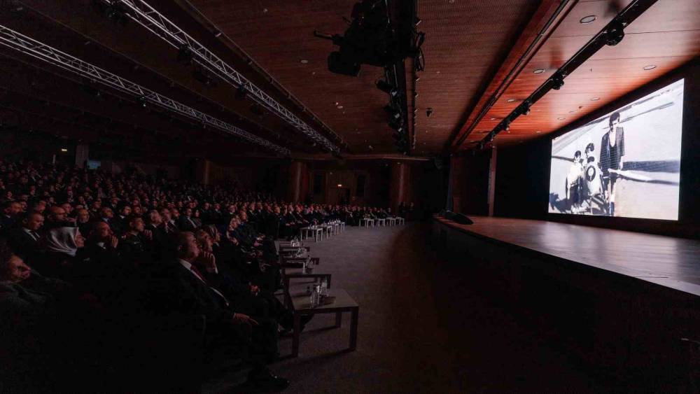 &Ouml;zdemir Bayraktar&rsquo;ın yaşam &ouml;yk&uuml;s&uuml; belgesel oldu
