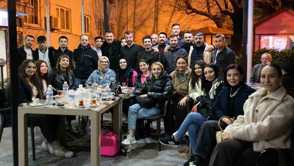 Turgutlu&rsquo;da kuaf&ouml;rlerden huzurevinde anlamlı hizmet
