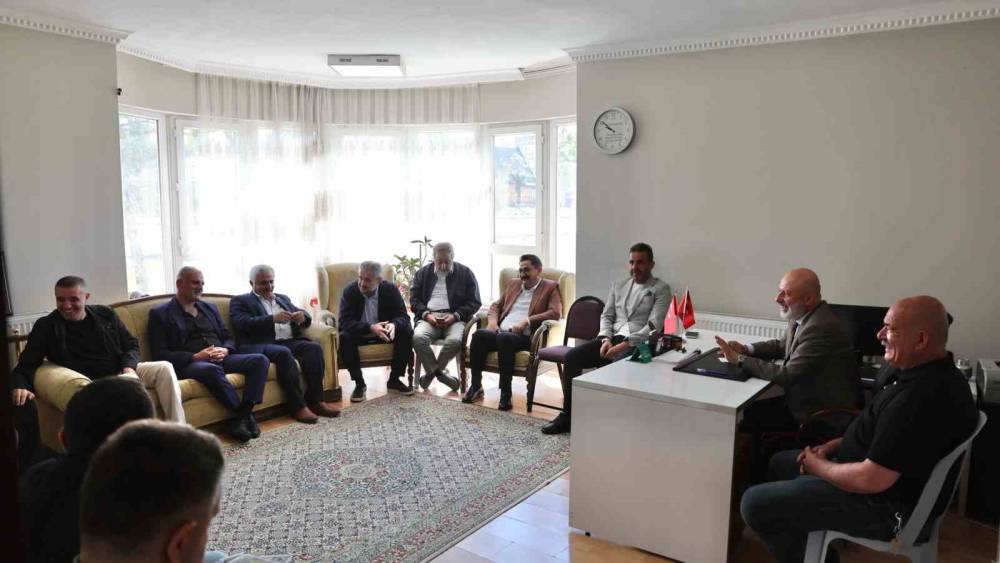 Başkan Çolakbayrakdar: "Yaz sezonunu hizmet seferberliğine d