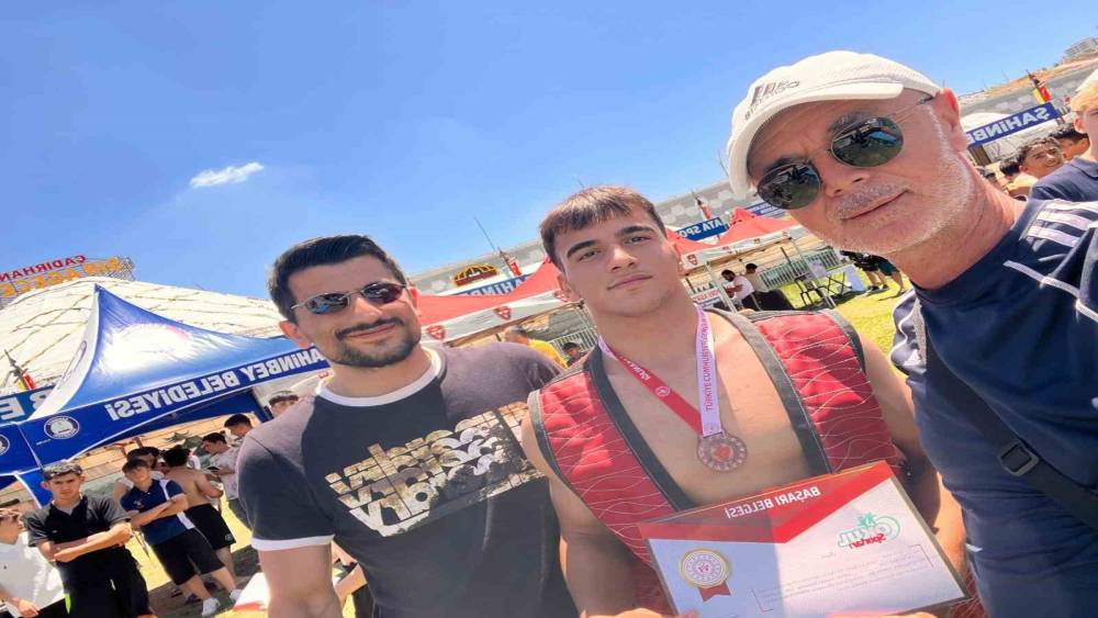 Aydınlı güreşçi Türkiye üçüncüsü oldu