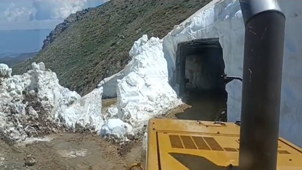Bingöl’de haziranda da karla mücadele çalışmaları sürüyor