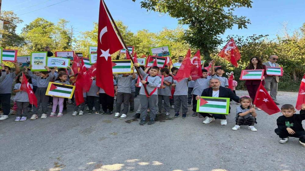 Excalibur, üniversite kampüslerinde gençlerle buluşuyor
