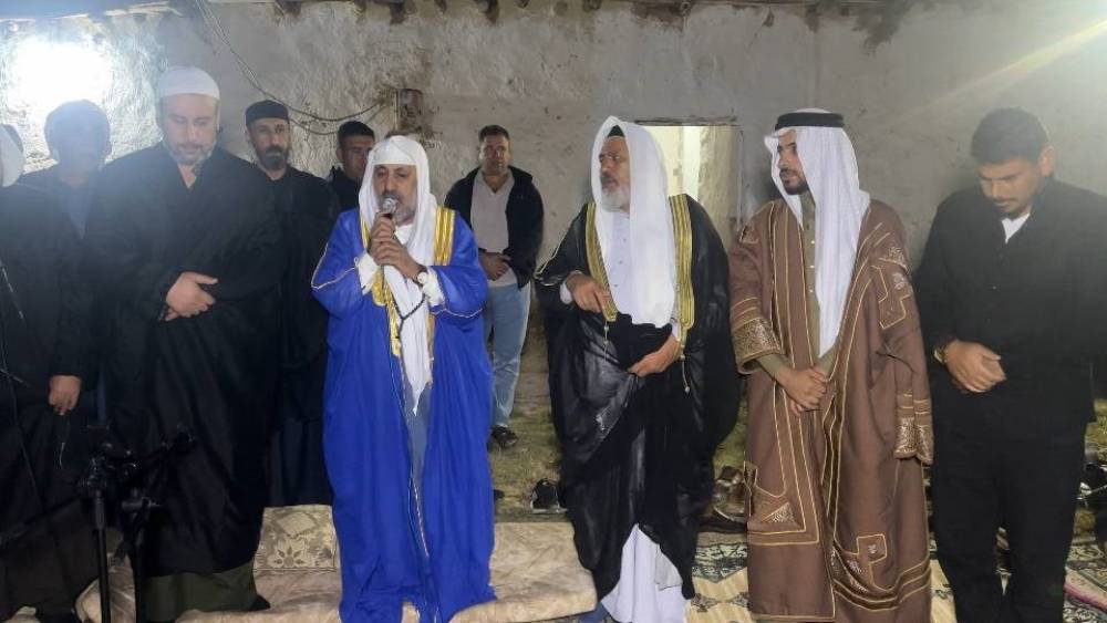 Herkes kendi kendine yanan ev işçin seferber oldu
