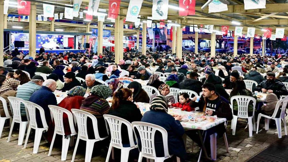 Manisa B&uuml;y&uuml;kşehir&rsquo;in iftar sofrası Kırkağa&ccedil;&rsquo;ta kuruldu

