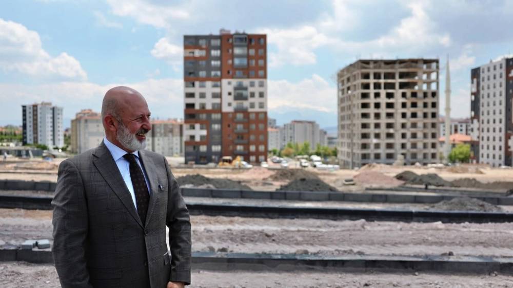 Başkan Çolakbayrakdar: "Kentsel dönüşümle birlikte yaşam ala