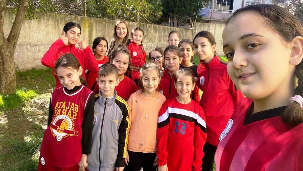 K&ouml;rfez&rsquo;de &ccedil;ocuklar spor akademisinde yeteneklerini keşfediyor
