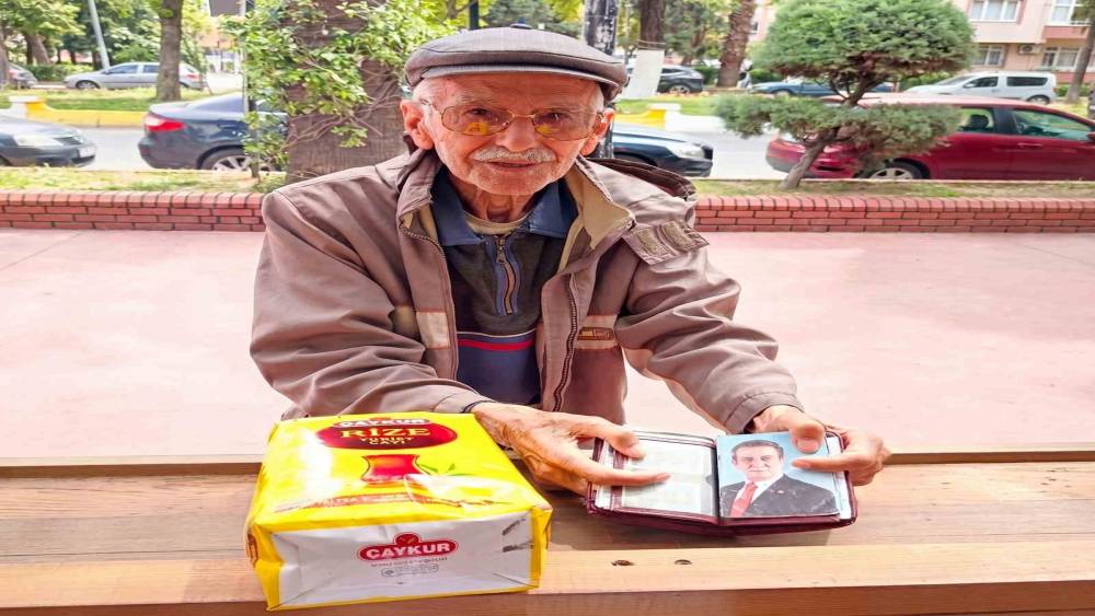 Efeler’de ücretsiz çay ikramına vatandaş desteği sürüyor