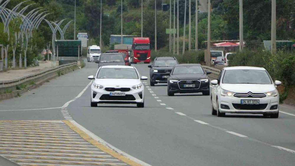 Yollara Karadeniz dokunuşu: Çay ve fındık asfaltla buluşuyor
