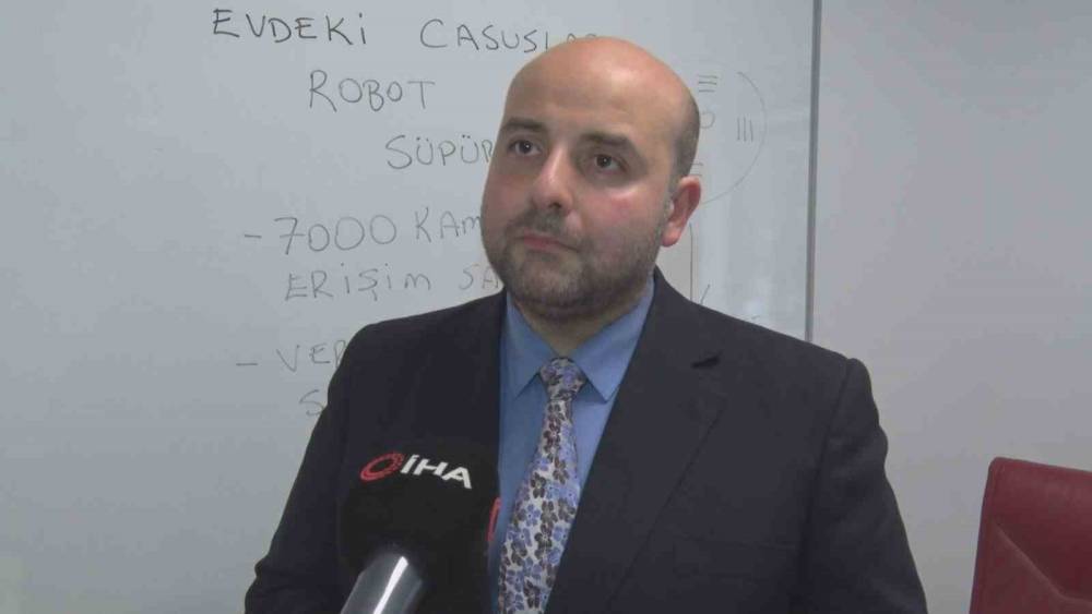 Robot s&uuml;p&uuml;rgelerde casusluk tehlikesi
