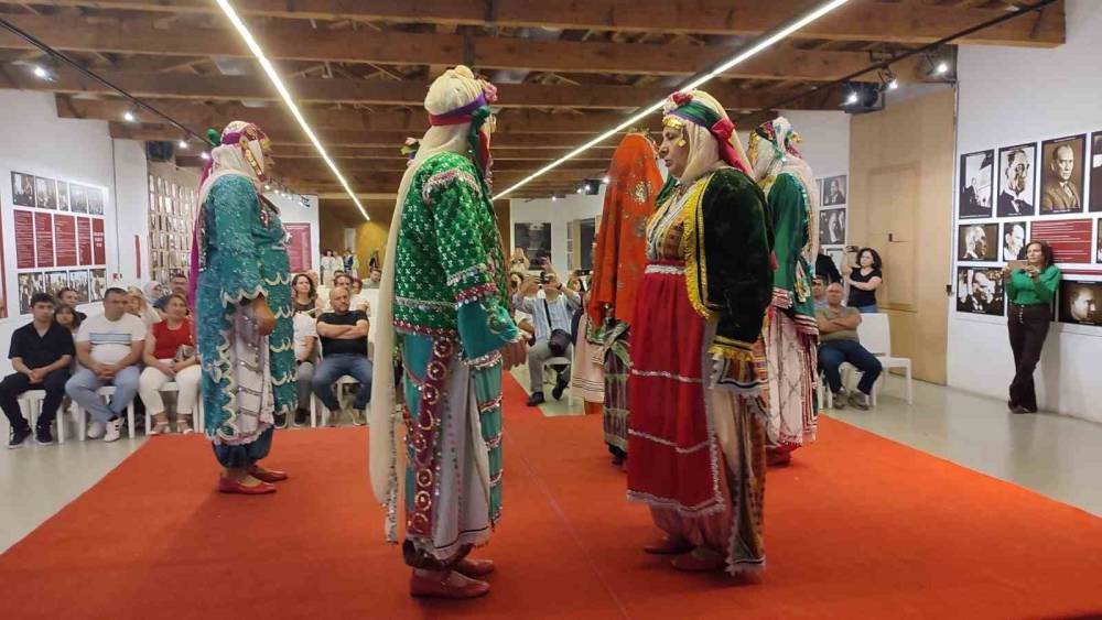 Denizli’de sandıkta bekleyen hazineler gün yüzüne 