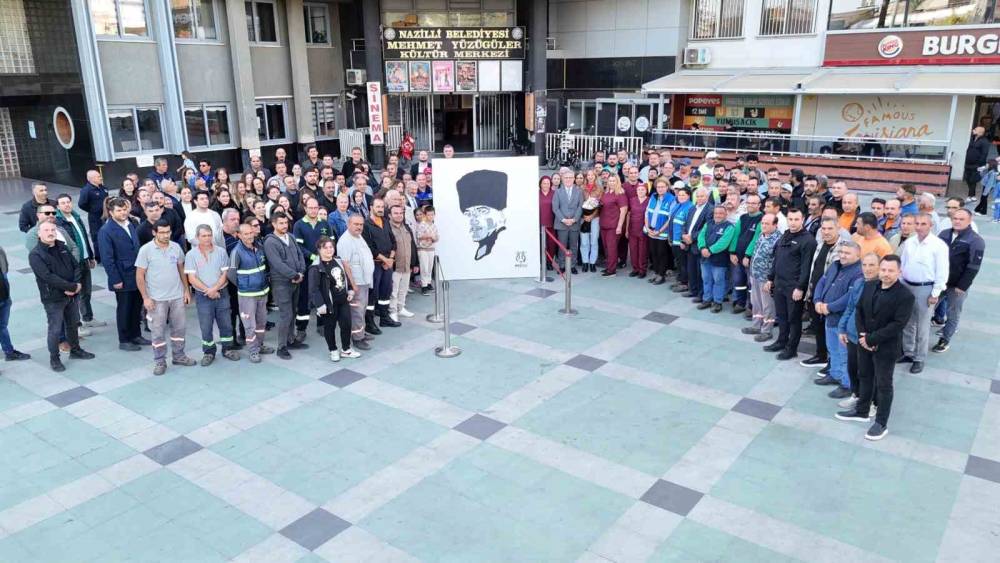 Nazilli’de 750 personel Atatürk portresi yaptı
