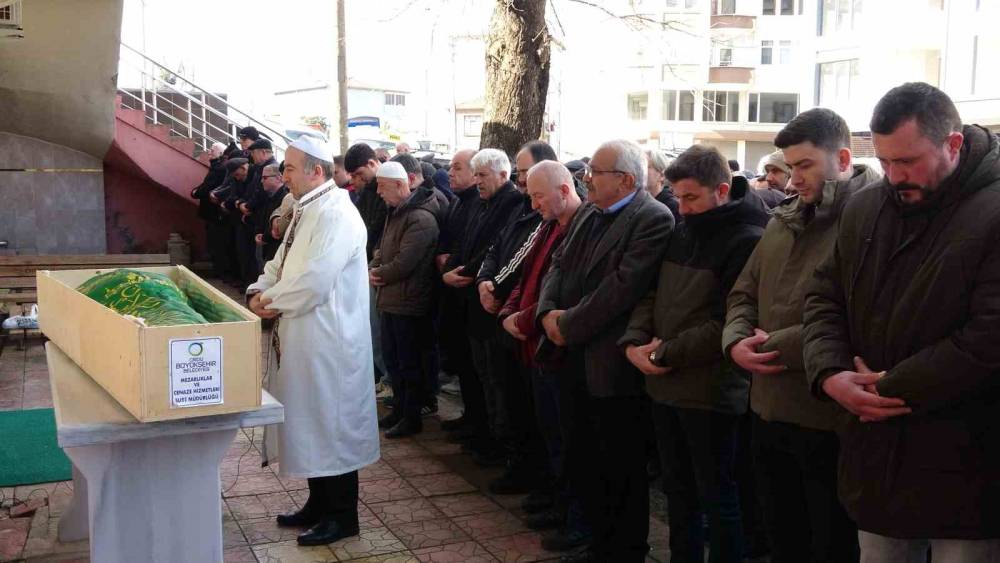 Sakarya&rsquo;da cesedi bulunan balık&ccedil;ı Ordu&rsquo;da toprağa verildi
