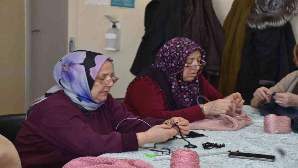 Evden çıkıp üretime katılıyorlar