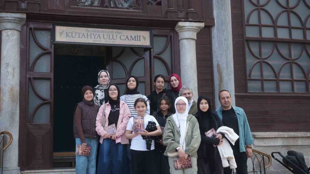 K&uuml;tahya&rsquo;da &ccedil;ocuklar vakıf k&uuml;lt&uuml;r&uuml;n&uuml; tarihi mek&acirc;nlarda &ouml;ğrendi
