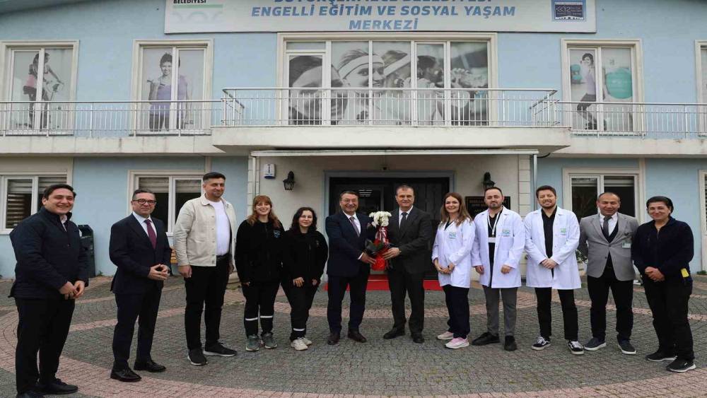 B&uuml;y&uuml;k&ccedil;ekmece Belediye Başkan Vekili &Ccedil;ebi, sağlık &ccedil;alışanlarının Tıp Bayramı&rsquo;nı kutladı
