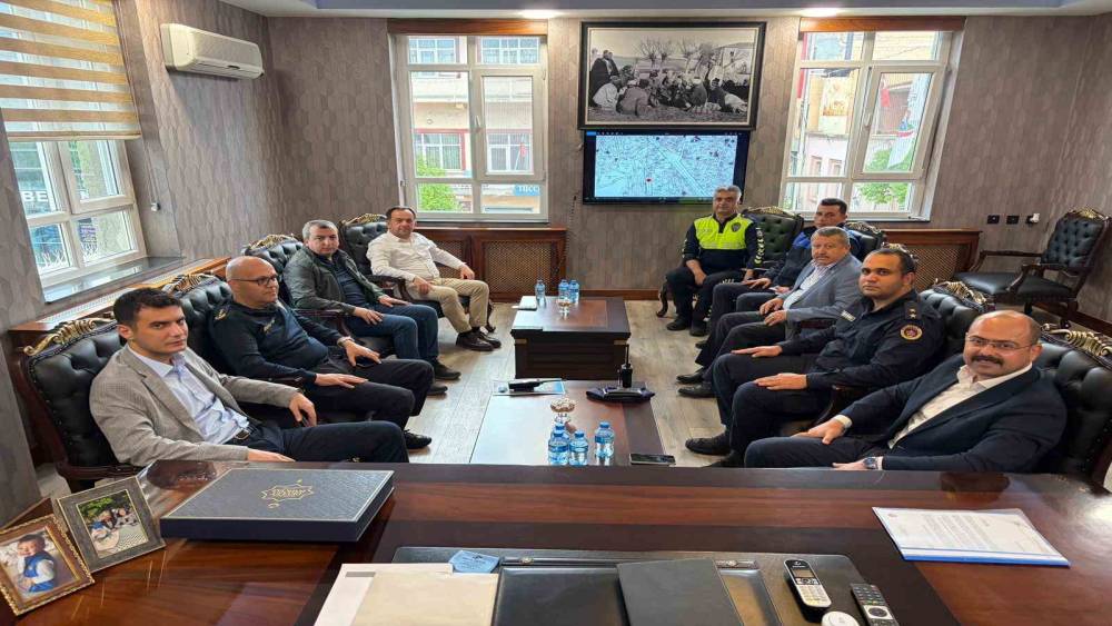 Tosya il&ccedil;esinde şehir i&ccedil;i trafiği yeniden ele alınıyor
