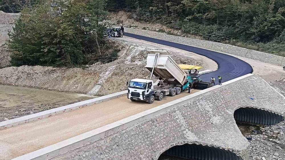 Sinop’ta kırsala 387 kilometre asfalt
