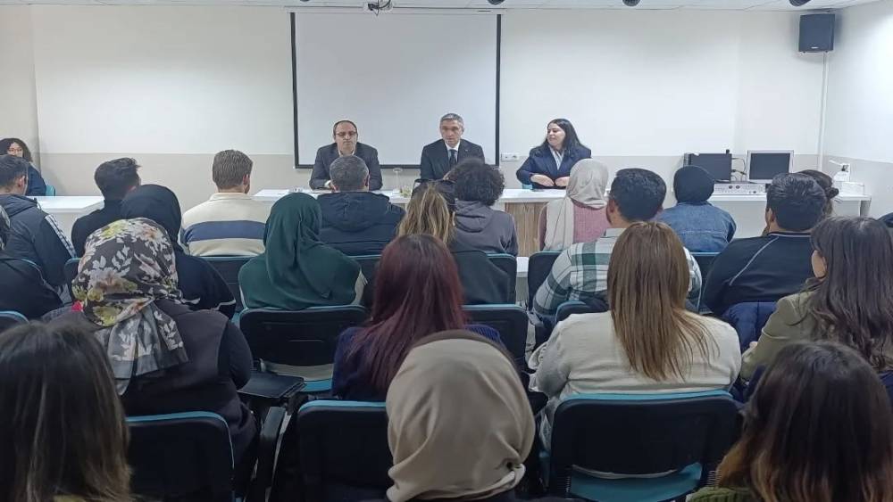 Bayburt&rsquo;ta &ouml;zel eğitim &ccedil;alışmaları toplantıda değerlendirildi
