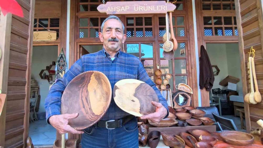 BİR ASIRLIK EMEĞİN İZİNDE